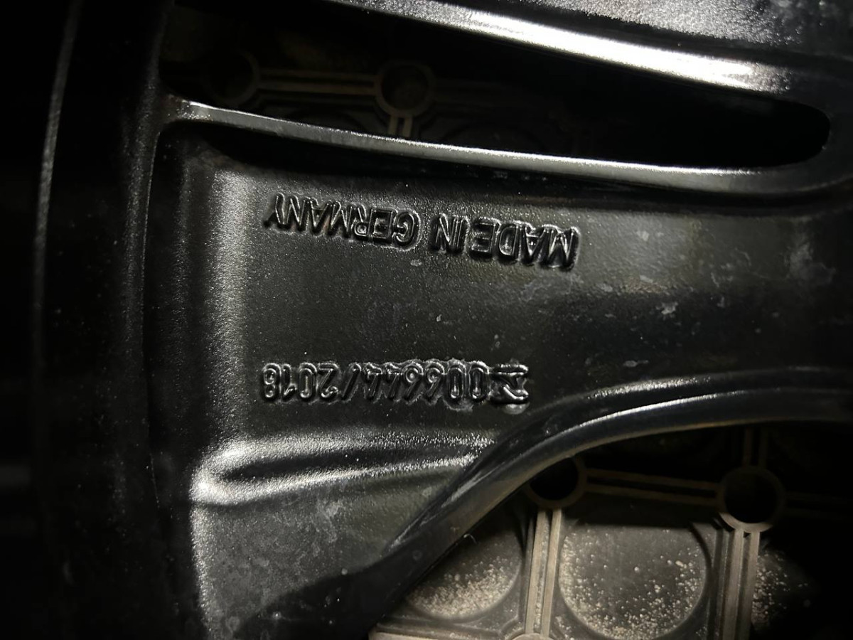 ДИСКИ БУ MERCEDES A2934011300 R19 7.5J PCD 5X112 ET32 DIA66.6 BKF