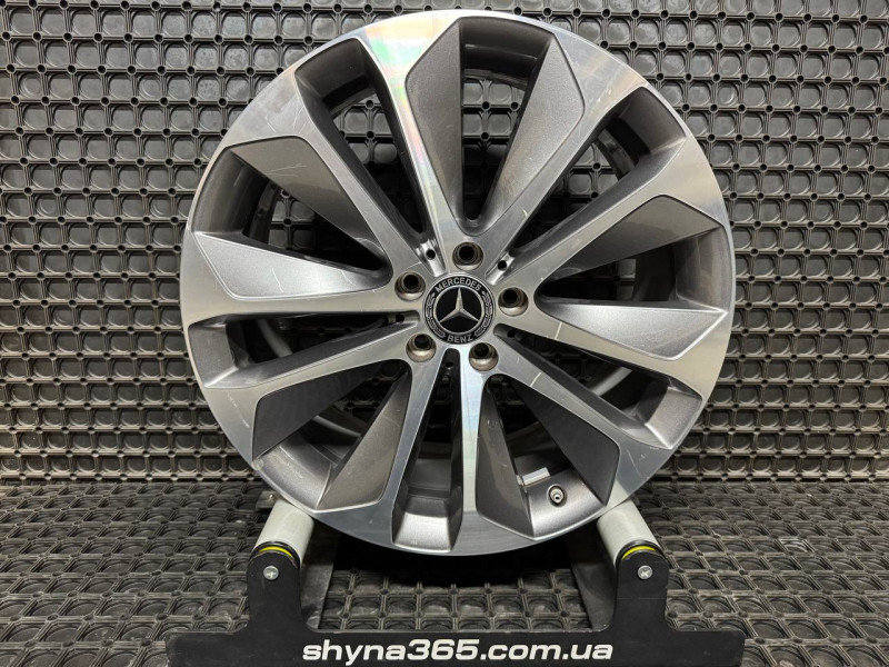 ДИСКИ БУ MERCEDES A1674010700 R20 8.5J PCD 5X112 ET55.5 DIA66.6 GMF