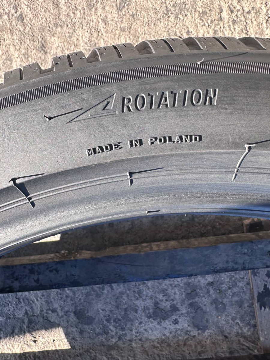 Bridgestone Blizzak LM005 285/40 R22 110W Demo