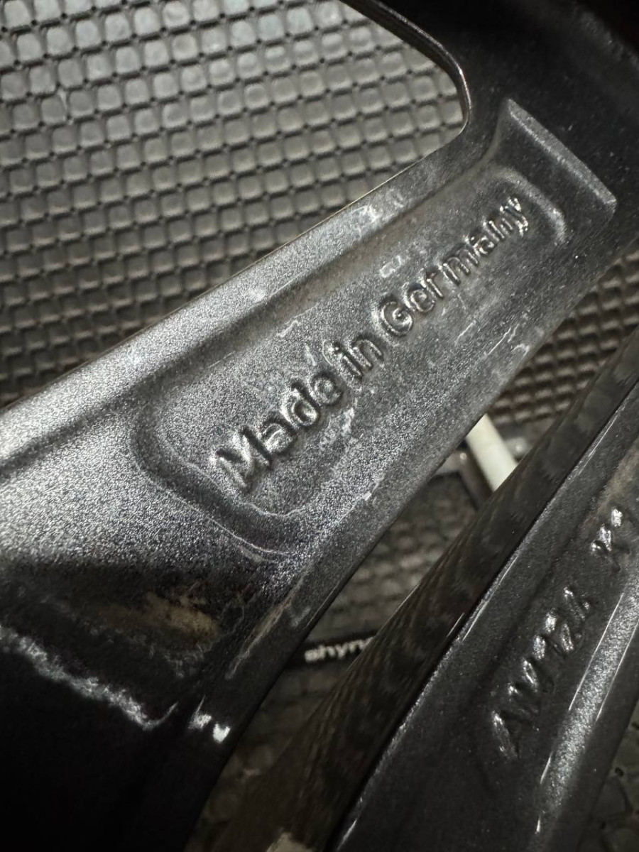ДИСКИ БУ MERCEDES AMG A2574011500 R19 8J PCD 5X112 ET33 DIA66.6 GMF