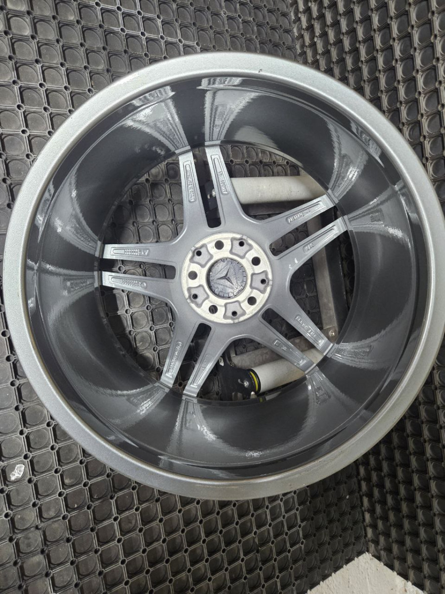 ДИСКИ БУ MERCEDES AMG A2054012000 R19 9.5J PCD 5X112 ET56 DIA66.6 GMF