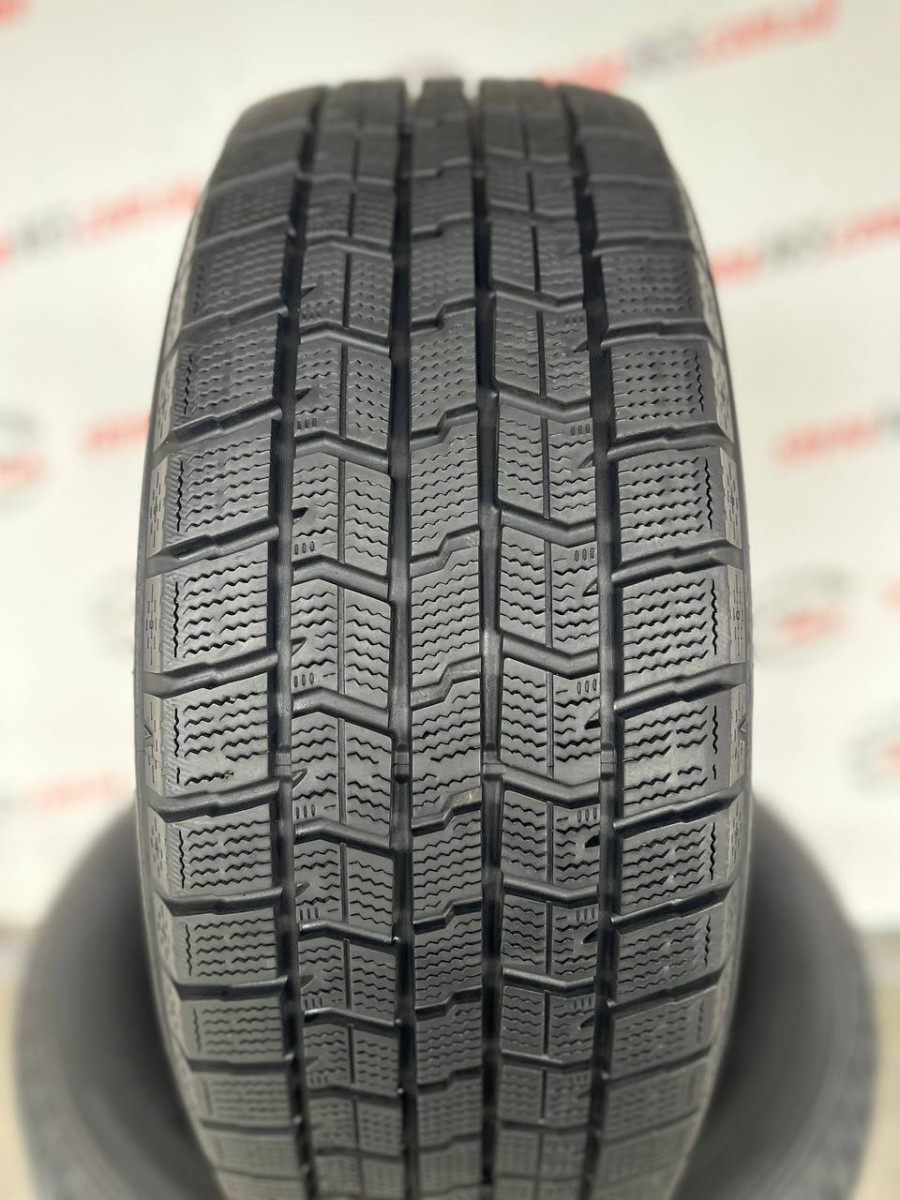 205/55 R16 GOODYEAR ICE NAVI 7 8mm