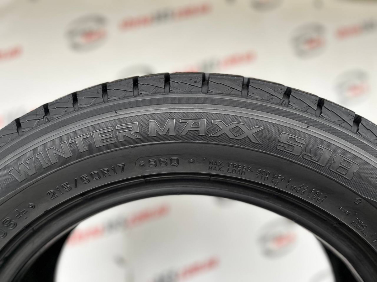 215/60 R17 DUNLOP WINTER MAXX SJ8 9mm