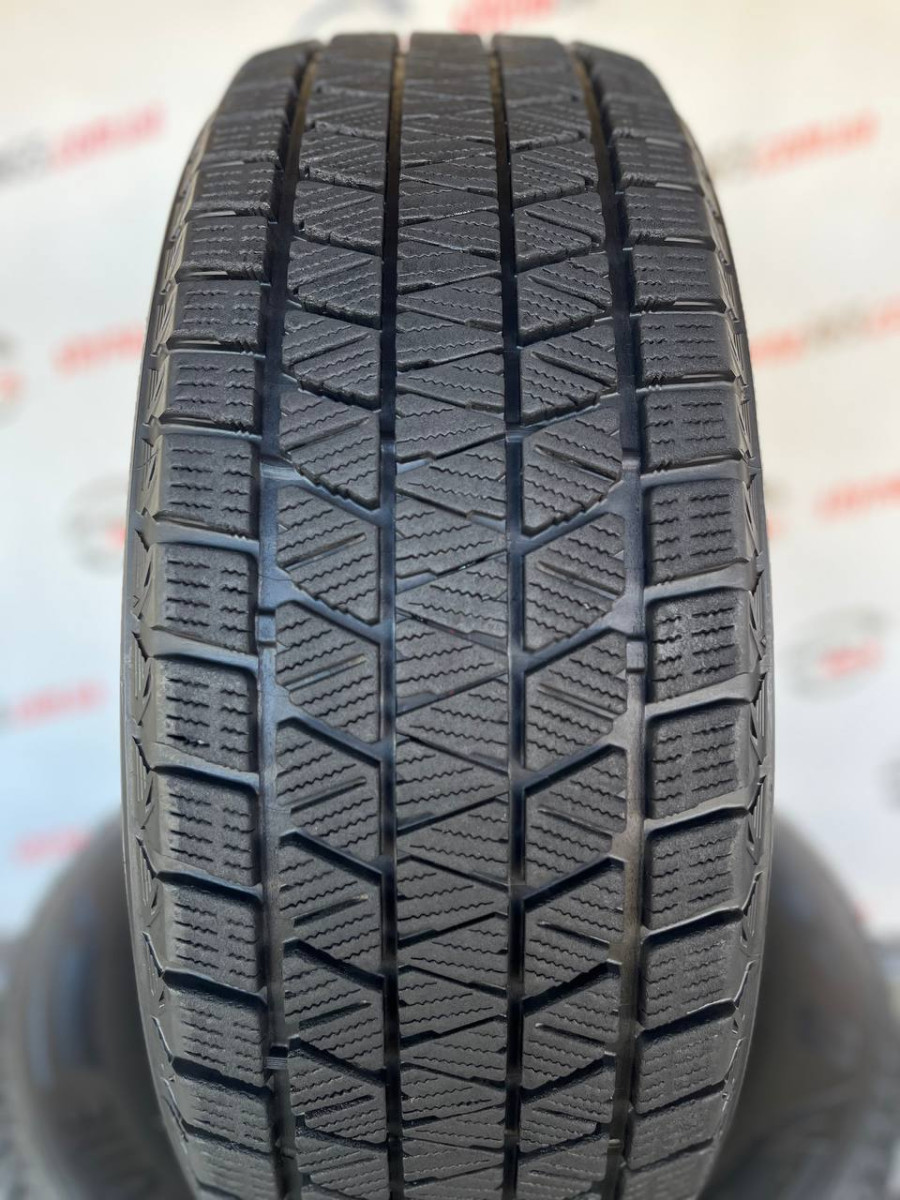 235/60 R18 BRIDGESTONE BLIZZAK DM-V3 9mm
