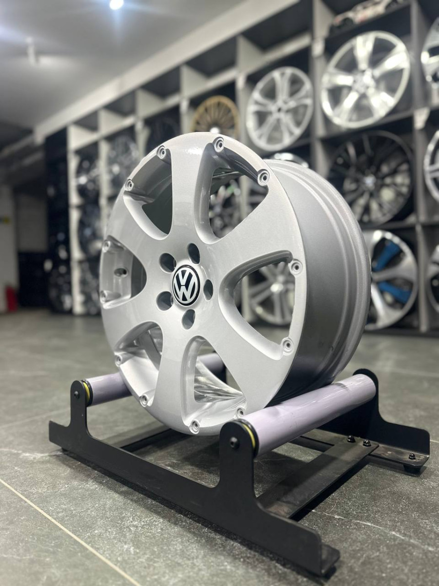 ДИСКИ ДЕМО VOLKSWAGEN 1T0601025E R17 6.5J PCD 5X112 ET42 DIA57.1 S