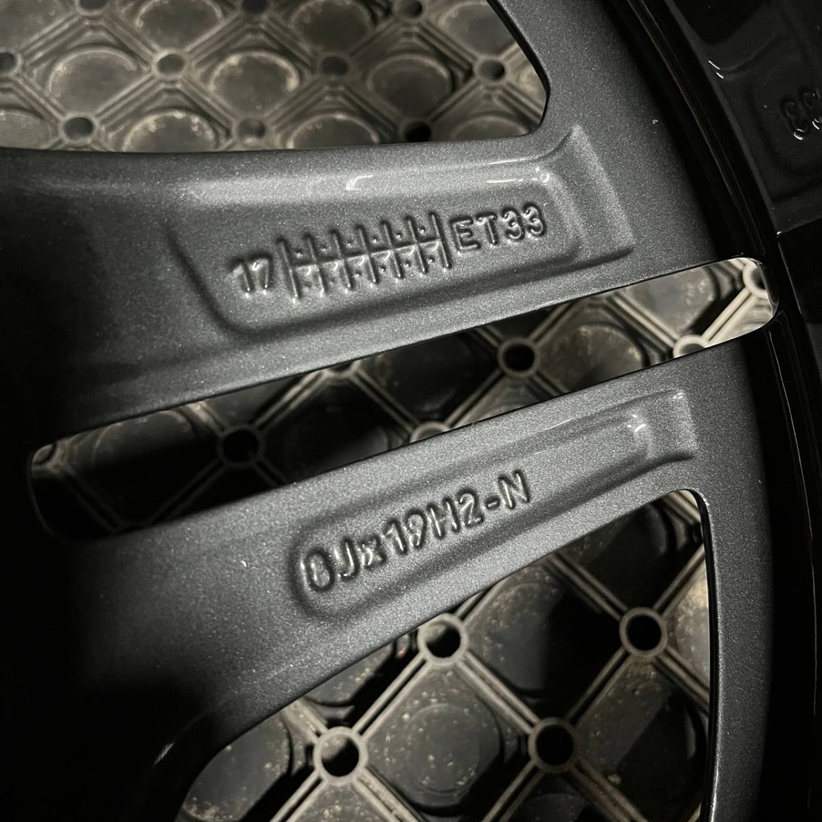 ДИСКИ ДЕМО* MERCEDES AMG A2574011500 R19 8J PCD 5X112 ET33 DIA66.6 GMF