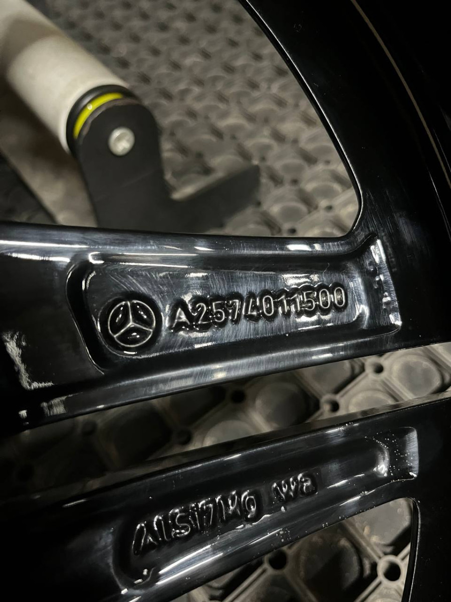 ДИСКИ БУ MERCEDES AMG A2574011500 R19 8J PCD 5X112 ET33 DIA66.6 BKF