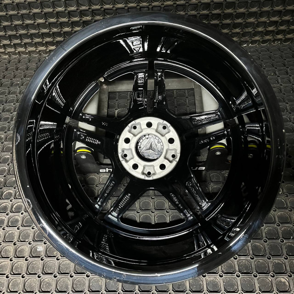 ДИСКИ БУ MERCEDES AMG A2574011500 R19 8J PCD 5X112 ET33 DIA66.6 BKF