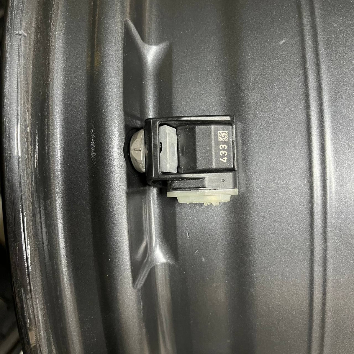 ДИСКИ БУ MERCEDES AMG A2574013000 R19 8J PCD 5X112 ET10 DIA66.6 GMF