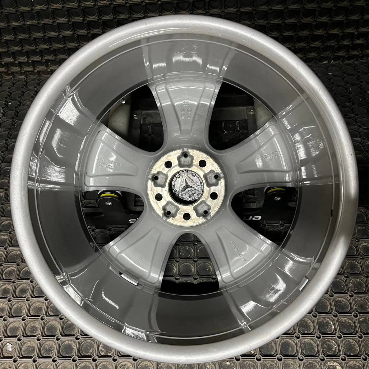 ДИСКИ БУ MERCEDES A2224012502 R19 8.5J PCD 5X112 ET36 DIA66.6 GMF