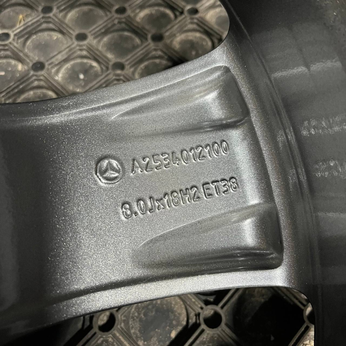 ДИСКИ ДЕМО* MERCEDES A2534012100 R18 8J PCD 5X112 ET38 DIA66.6 GR