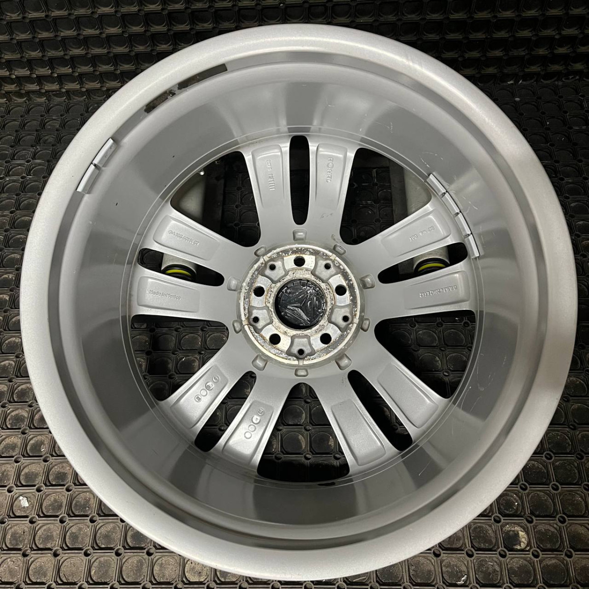ДИСКИ БУ MERCEDES A1664011402 R20 8.5J PCD 5X112 ET62 DIA66.6 S