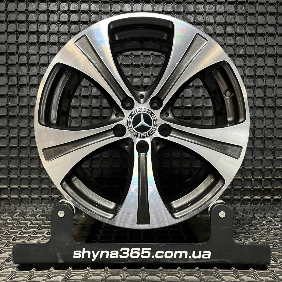 ДИСКИ ДЕМО* MERCEDES A2534010800 R18 8J PCD 5X112 ET38 DIA66.6 GMF