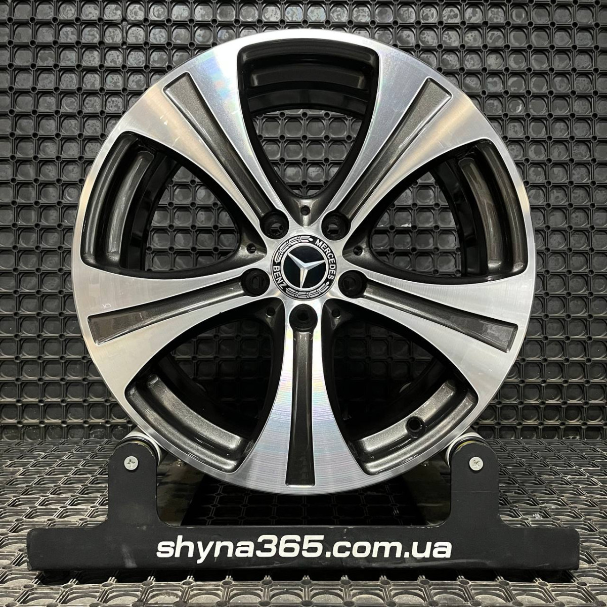ДИСКИ ДЕМО* MERCEDES A2534010800 R18 8J PCD 5X112 ET38 DIA66.6 GMF