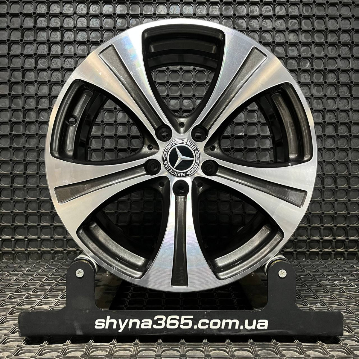 ДИСКИ ДЕМО* MERCEDES A2534010800 R18 8J PCD 5X112 ET38 DIA66.6 GMF