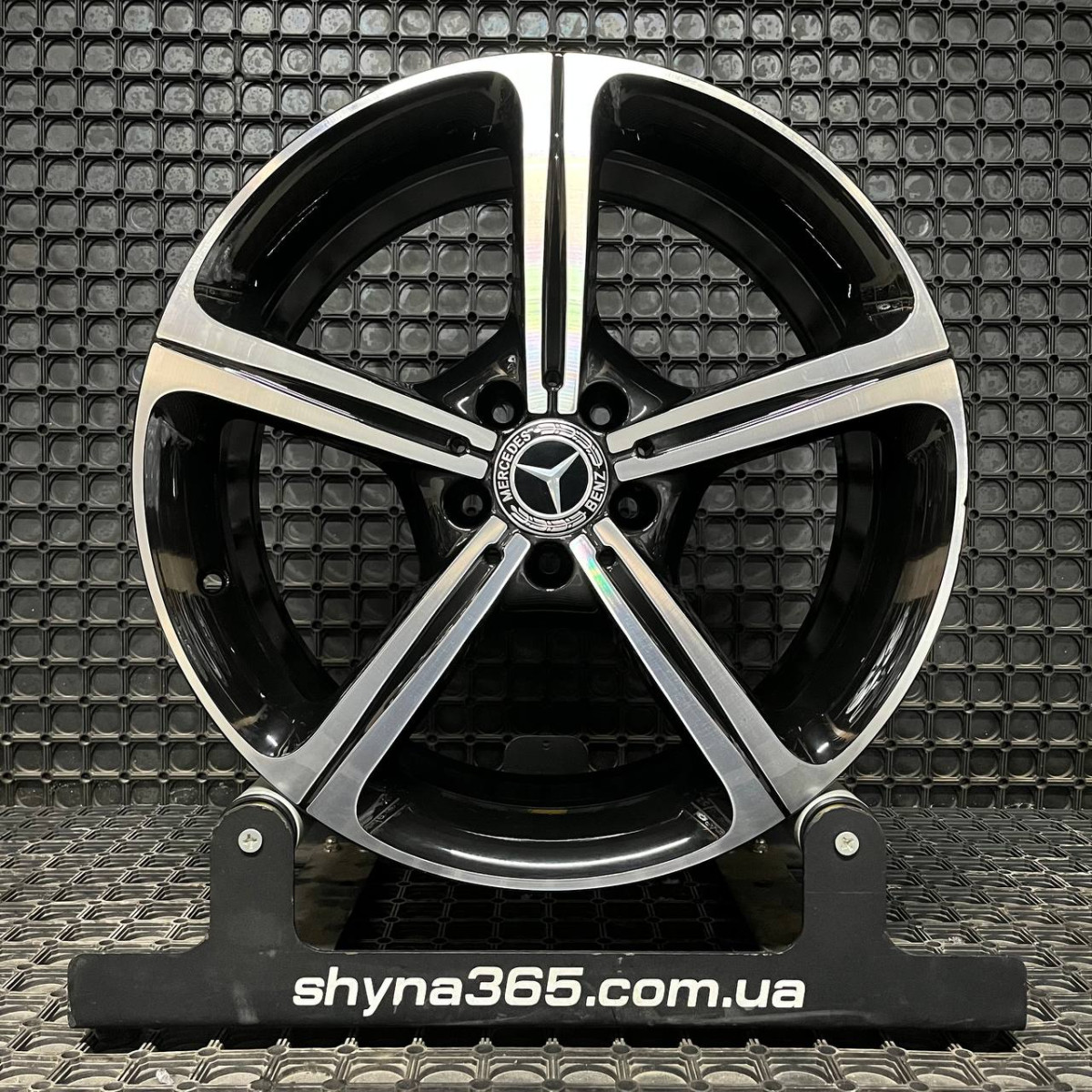 ДИСКИ ДЕМО* MERCEDES A2574011000 R19 8J PCD 5X112 ET33 DIA66.6 BKF