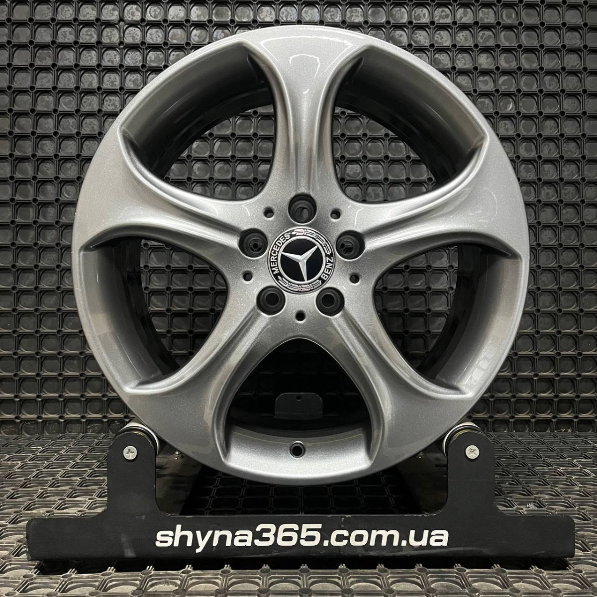 ДИСКИ ДЕМО* MERCEDES A2054018800 R18 7.5J PCD 5X112 ET44 DIA66.6 GR