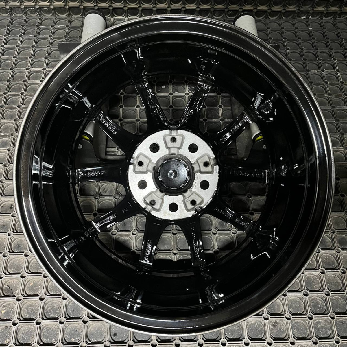 ДИСКИ ДЕМО* BMW 6876921 R16 6.5J PCD 5X112 ET22 DIA66.6 BK