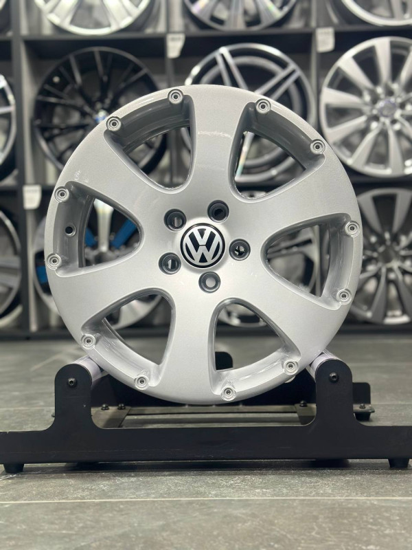 ДИСКИ ДЕМО VOLKSWAGEN 1T0601025E R17 6.5J PCD 5X112 ET42 DIA57.1 S