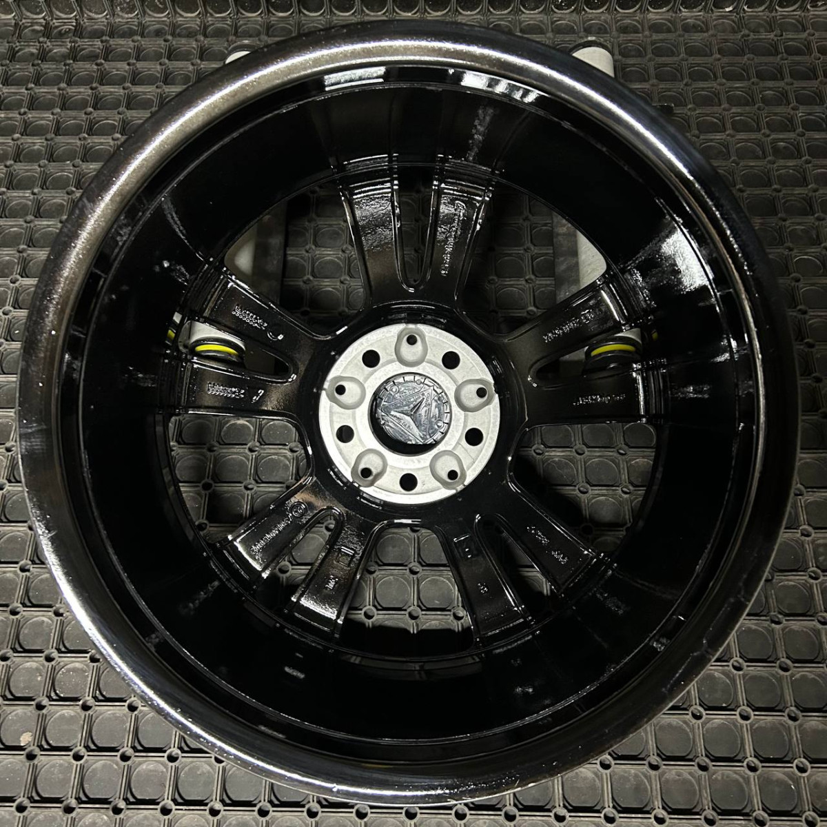 ДИСКИ ДЕМО* MERCEDES A2054012802 R18 7.5J PCD 5X112 ET44 DIA66.6 BKF