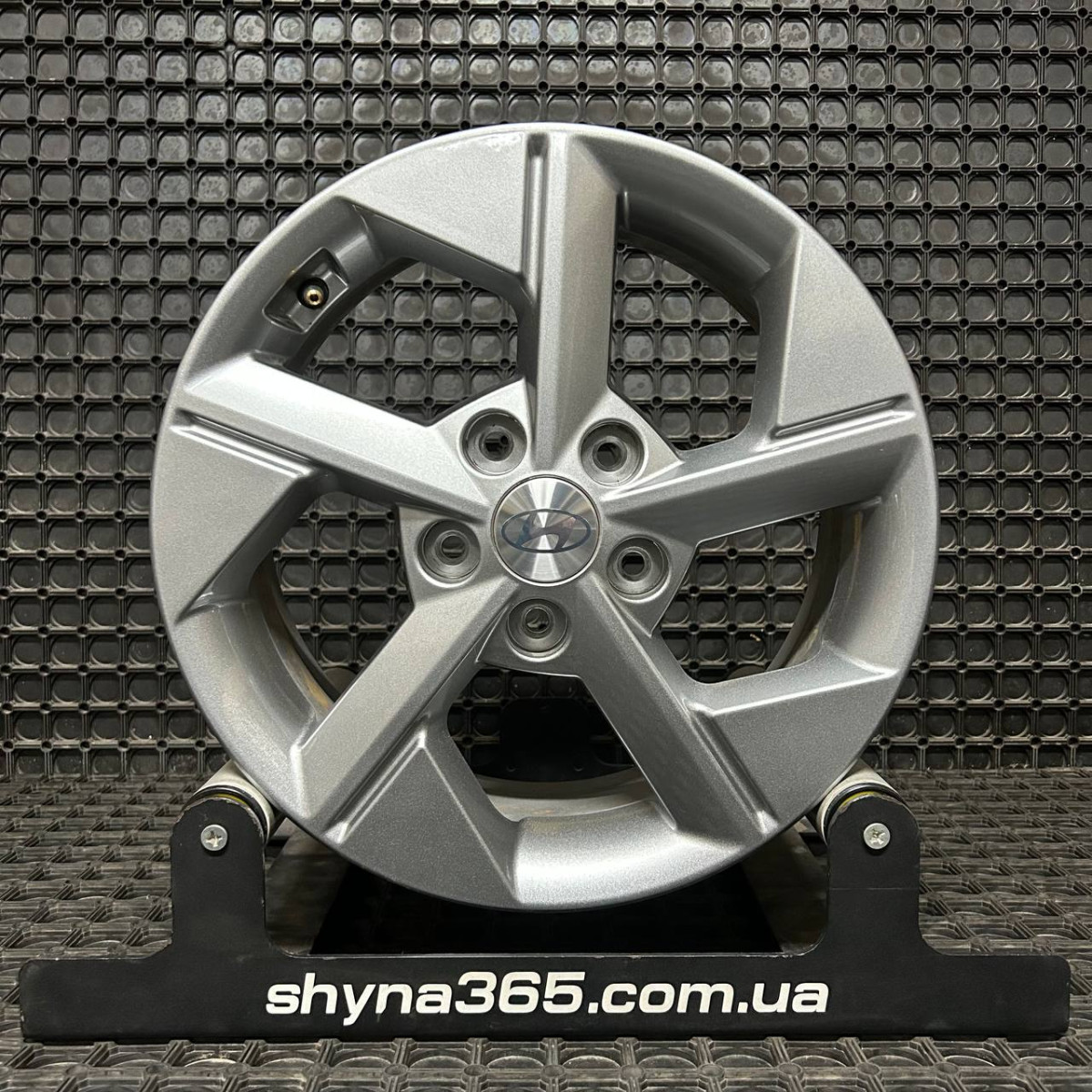 ДИСКИ ДЕМО HYUNDAI OEM 52910DF100 R16 6.5J PCD 5X114.3 ET44 DIA67.1 S