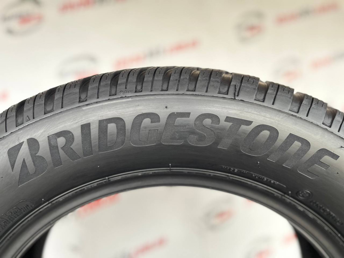 235/60 R18 BRIDGESTONE BLIZZAK LM005 5mm