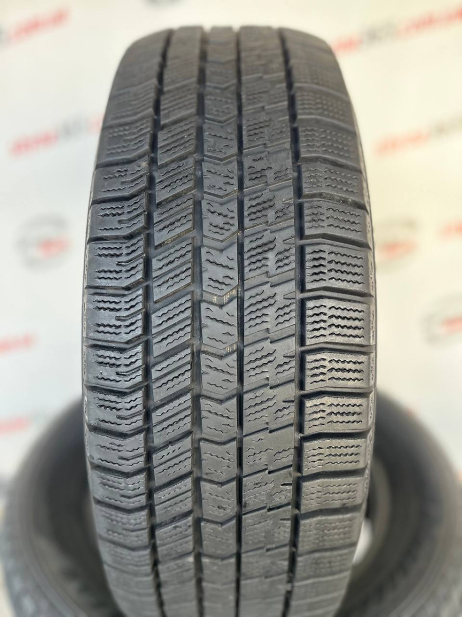 205/60 R16 GOODYEAR ICE NAVI 8 6mm