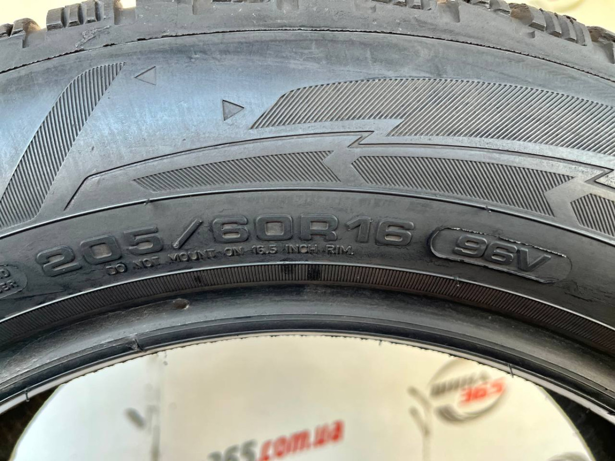 205/60 R16 GOODYEAR ULTRAGRIP PERFORMANCE 3 6mm