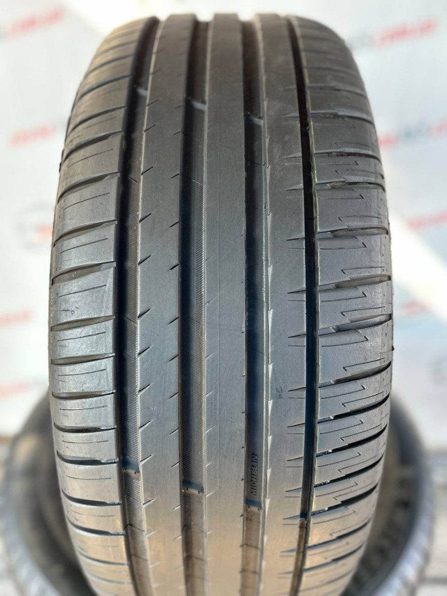235/50 R19 MICHELIN PILOT SPORT 4 SUV 7mm