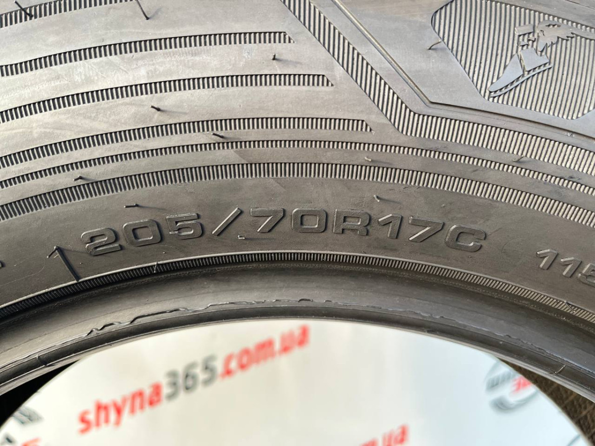 205/70 R17C GOODYEAR VECTOR 4 SEASONS CARGO 5mm