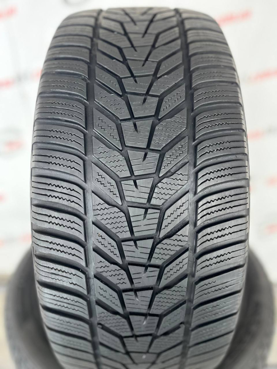 245/45 R18 HANKOOK WINTER I CEPT EVO3 W330 5mm