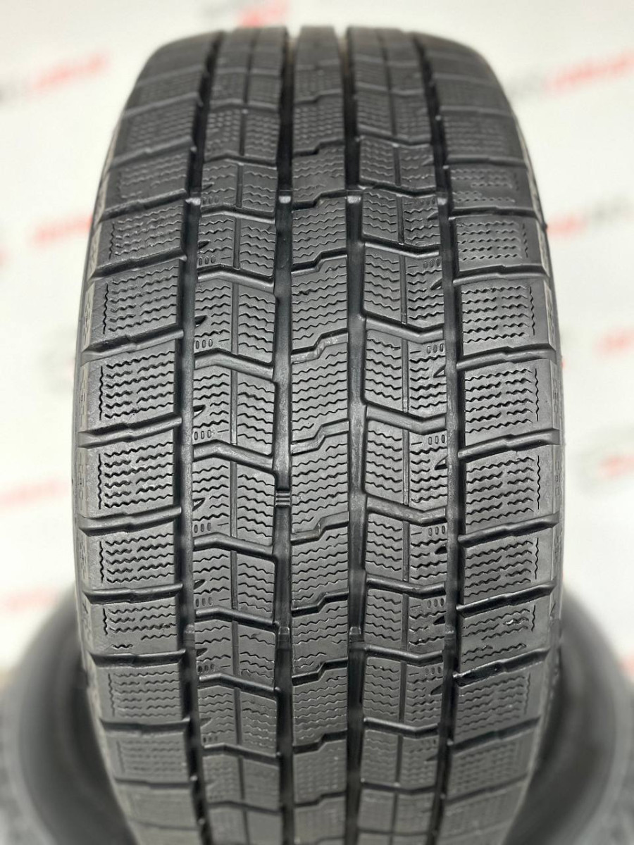235/45 R18 GOODYEAR ICE NAVI 7 8mm