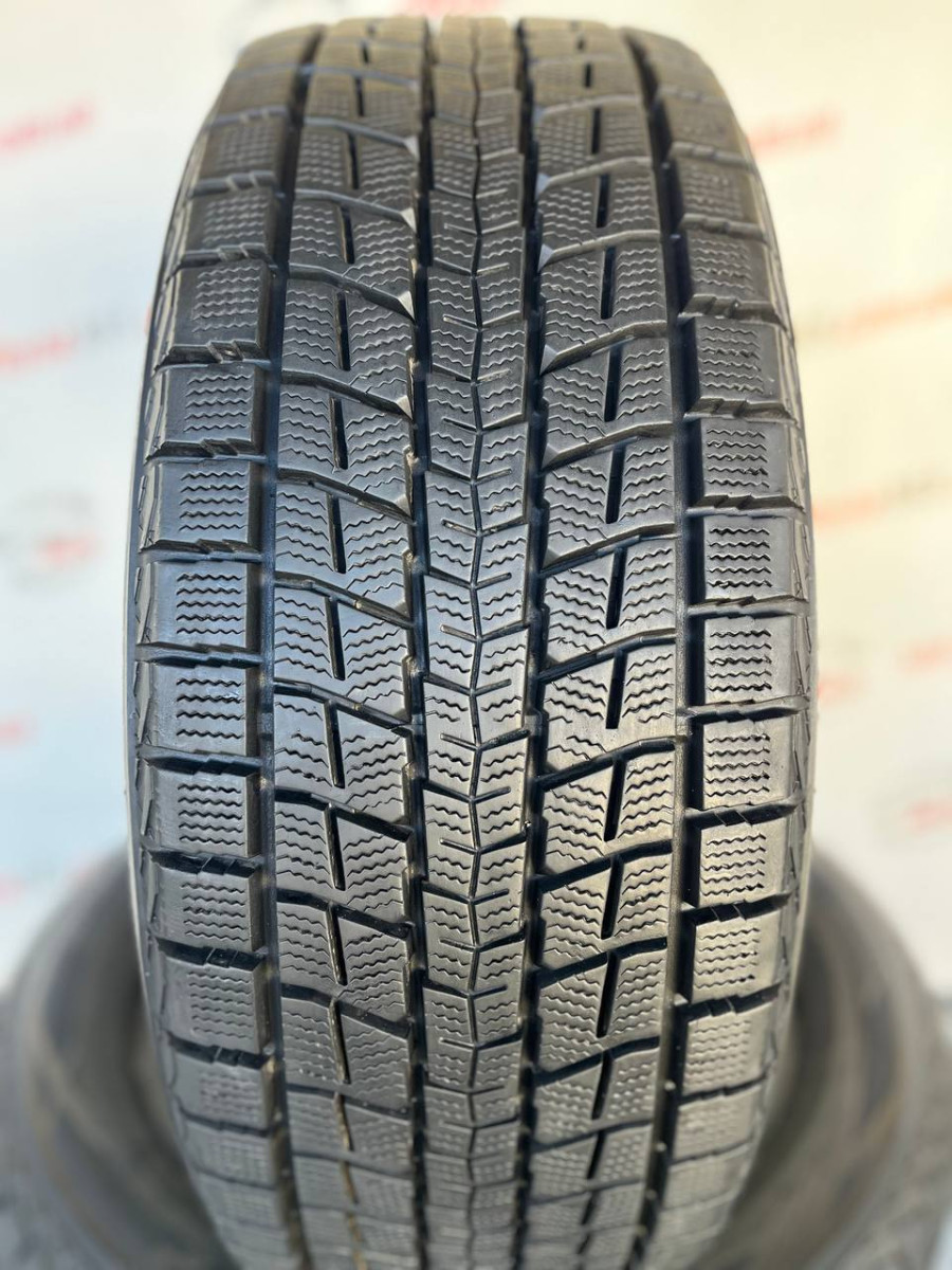 235/55 R18 DUNLOP WINTER MAXX SJ8 9mm